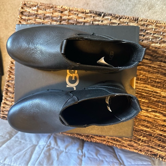 New Men’s UGG Boots - Picture 7 of 10